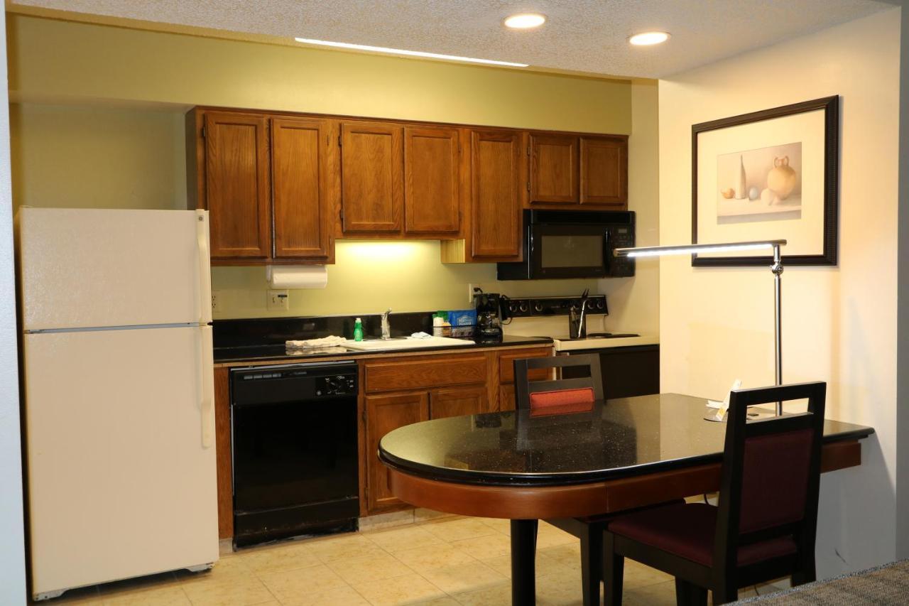 Fairbridge Inn & Suites - Akron Copley Township - West Habitación foto